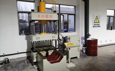 100吨三梁米兰体育登录入口官网下载手机版
-移动工作台液压机