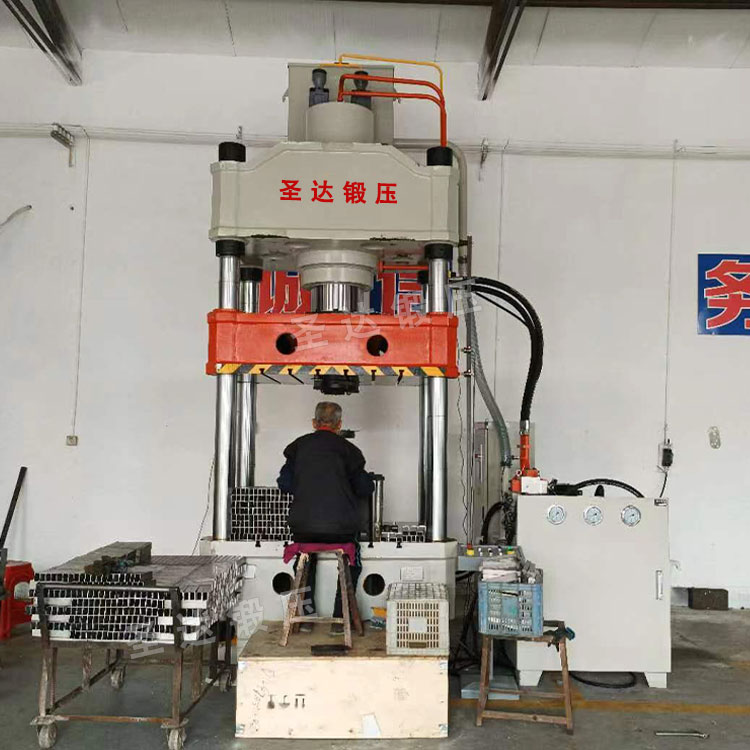 315吨三梁米兰体育登录入口官网下载手机版
客户现场